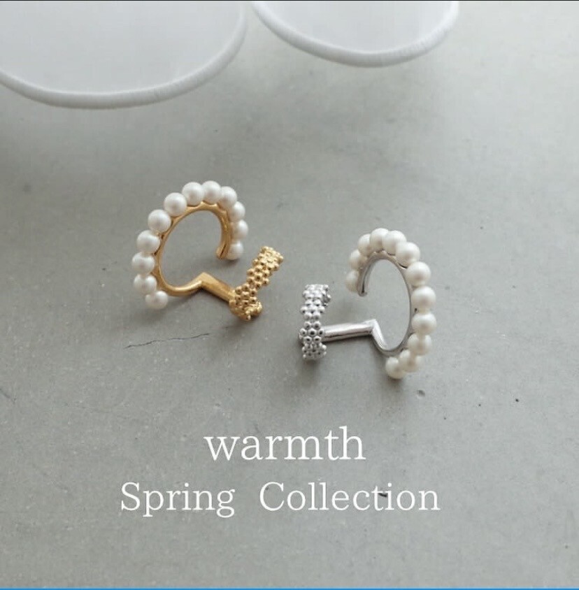 warmth Flower 12 Pearl Ear Cuff