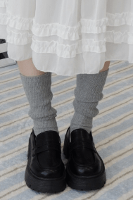Birthday room platform loafers