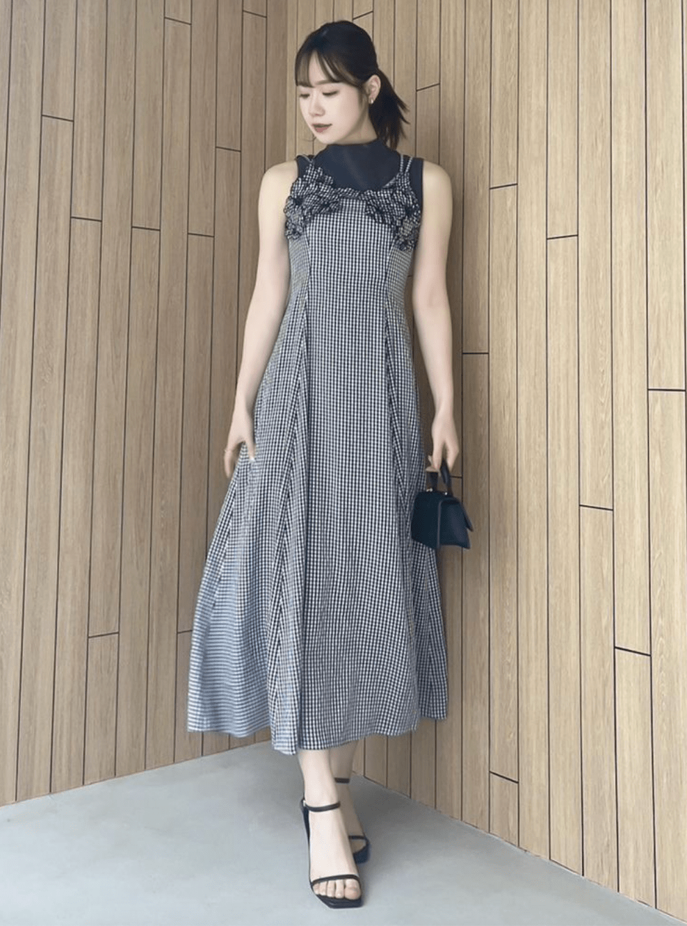 dazzlin フロント刺繍ワンピース