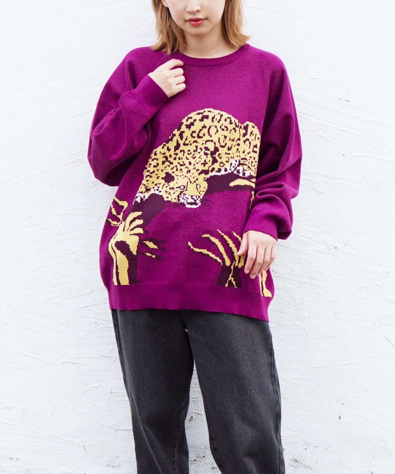 PENNEY'S PANTHER RAGLAN CREW SWEATER