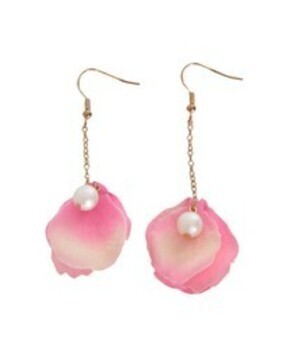 dazzlin パール花びらピアス