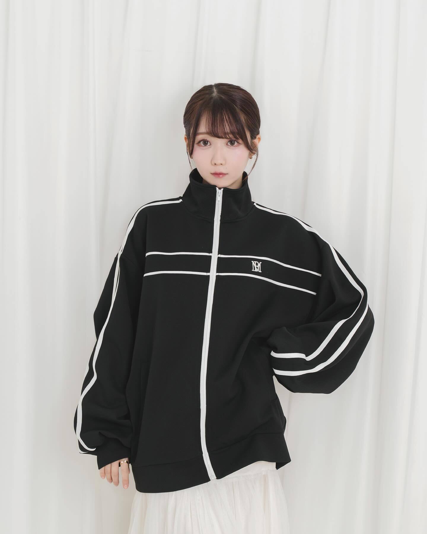 Rosé Muse Piping jersey outer