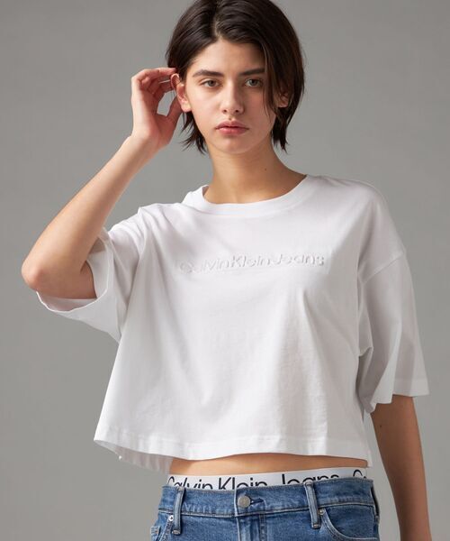 Calvin Klein エンボスドロゴ Tシャツ