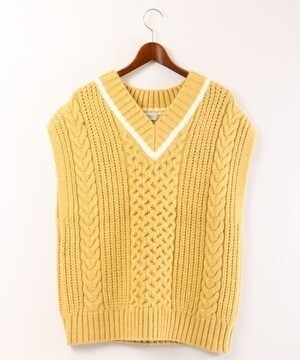 EACH LOW-GAUGE CABLE KNIT VEST