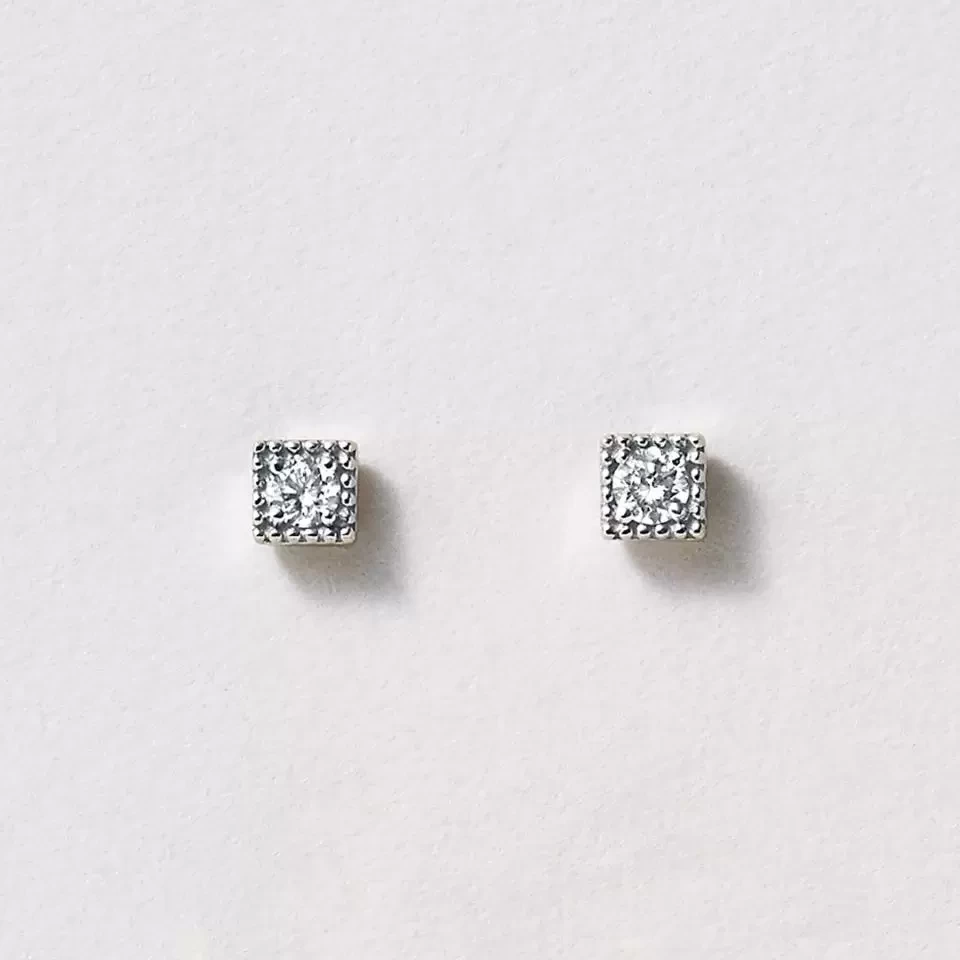 テイクアップ Ptダイヤモンドピアス 0. 06ct