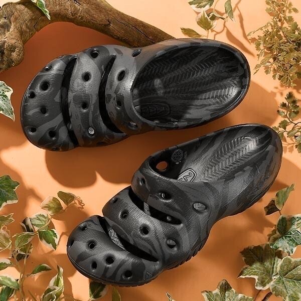 KEEN キーン ヨギ クロッグサンダル