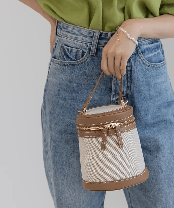 Jolie Mallette Bicolor Canvas Shoulder Bag