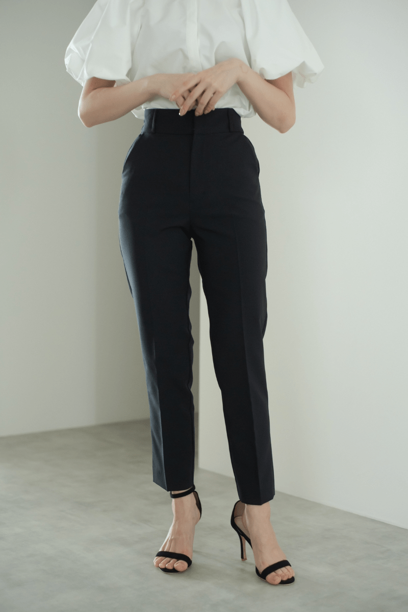maison de Dolce. タックテーパードパンツ【navy black】