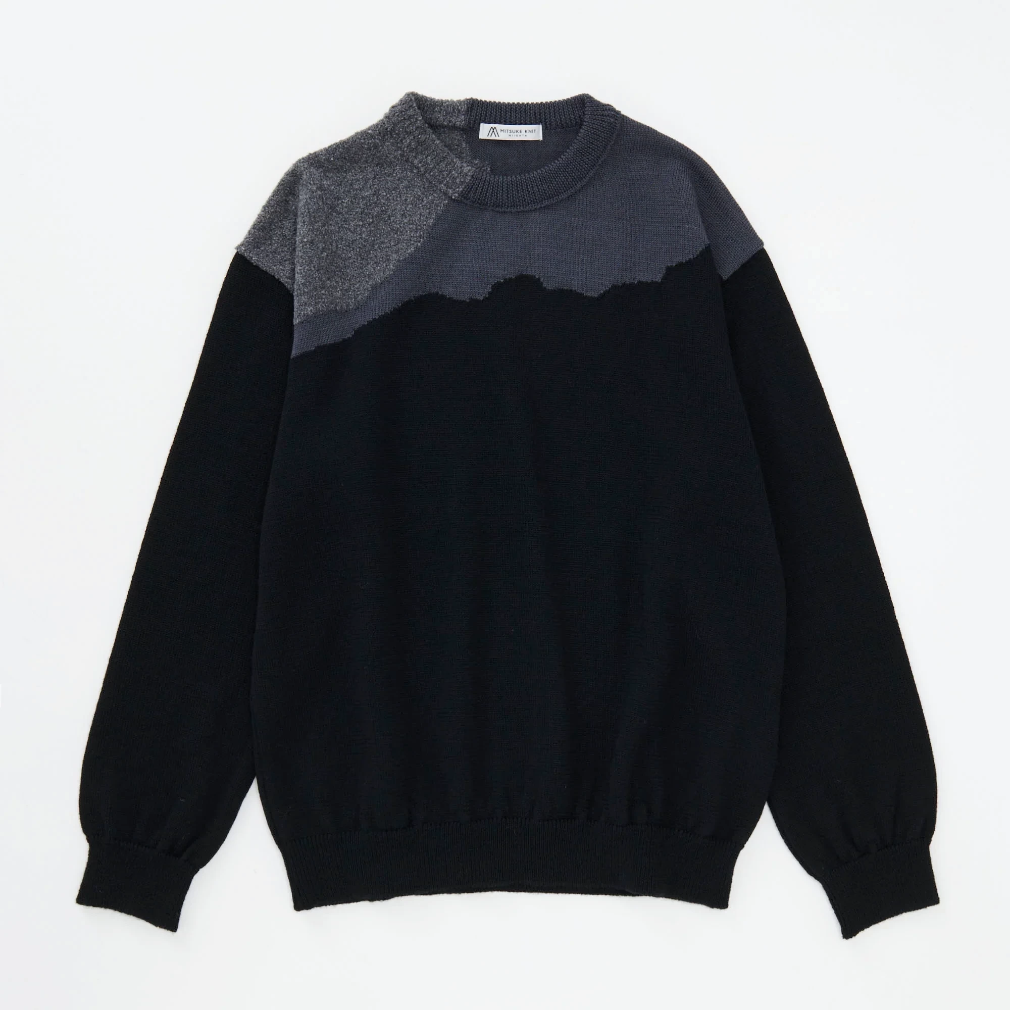 ChareeBraver Intersia Crew Neck Sweater