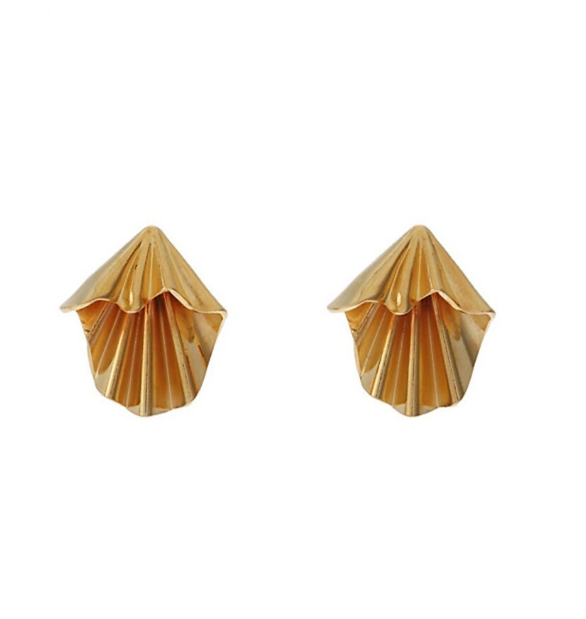 UN3D. ＴＲＩＡＮＧＬＥ　ＴＵＣＫ　ＰＩＥＲＣＥ