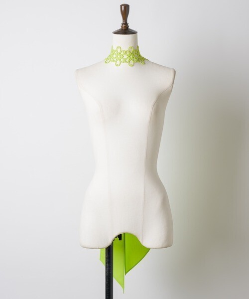 yae Flower lace choker