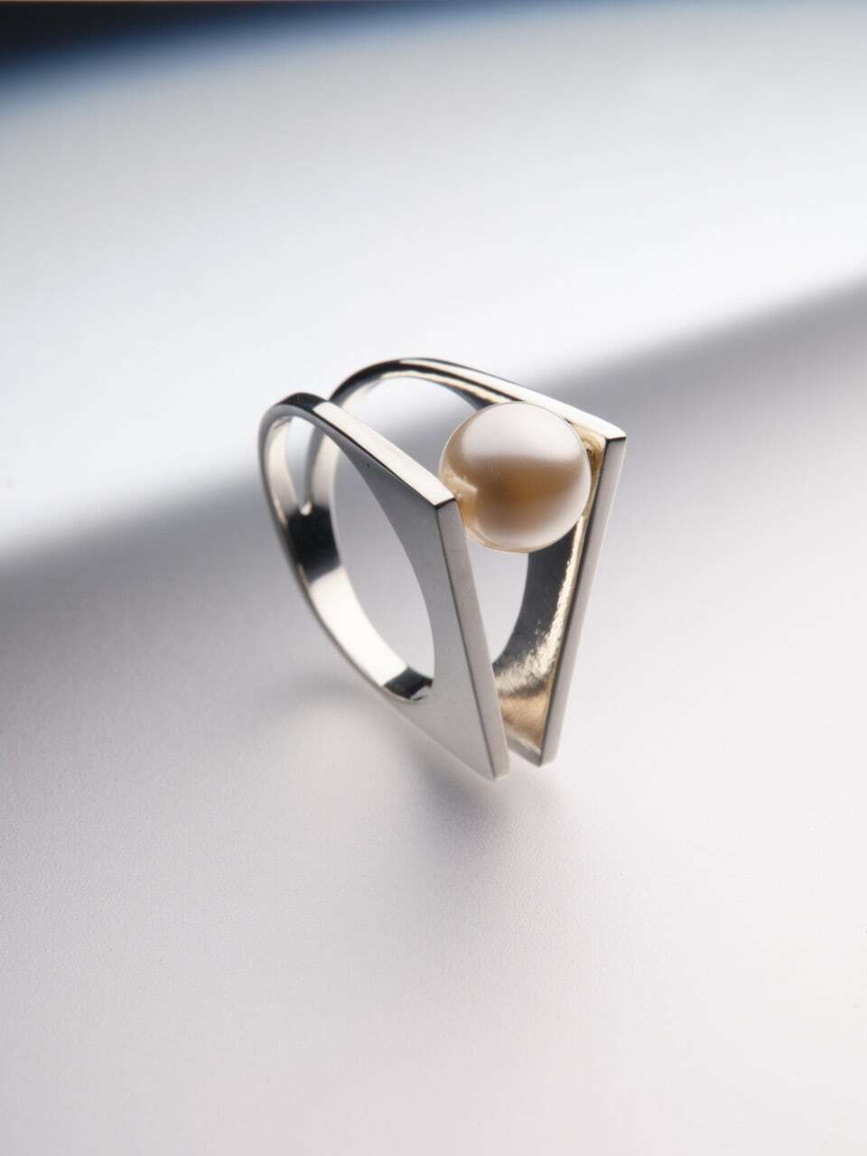 NOMG pearl book ring