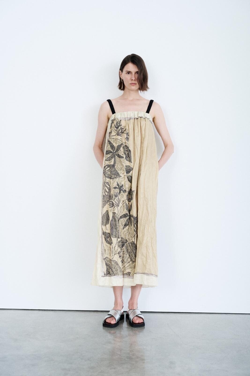 TELA Sleeveless Long Dress With Floral Print And Shirred Waist