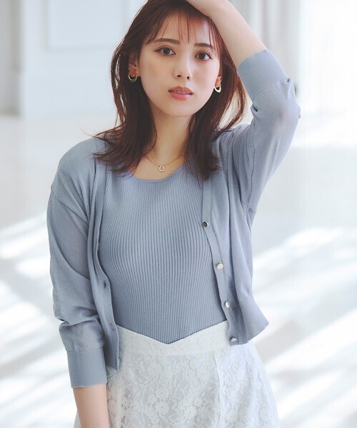 LAISSE PASSE Vネックカーディガンアンサンブル