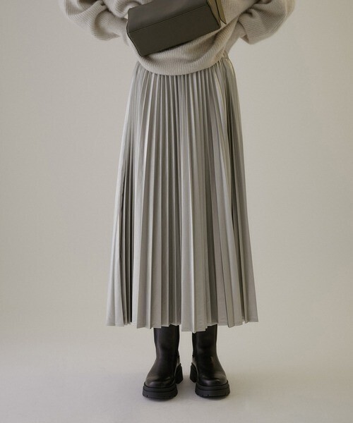 SALON adam et rope' フェイクレザープリーツスカート