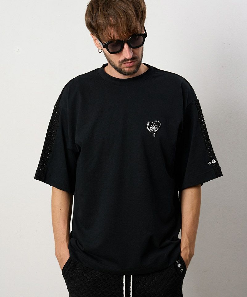 STUD MUFFIN ラッセルメッシュ-ヘビージャージー切替 サガラパッチオーバーシルエットSS Tシャツ