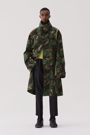 CMMN SWDN ARTEM CAR COAT CAMOUFLAGE