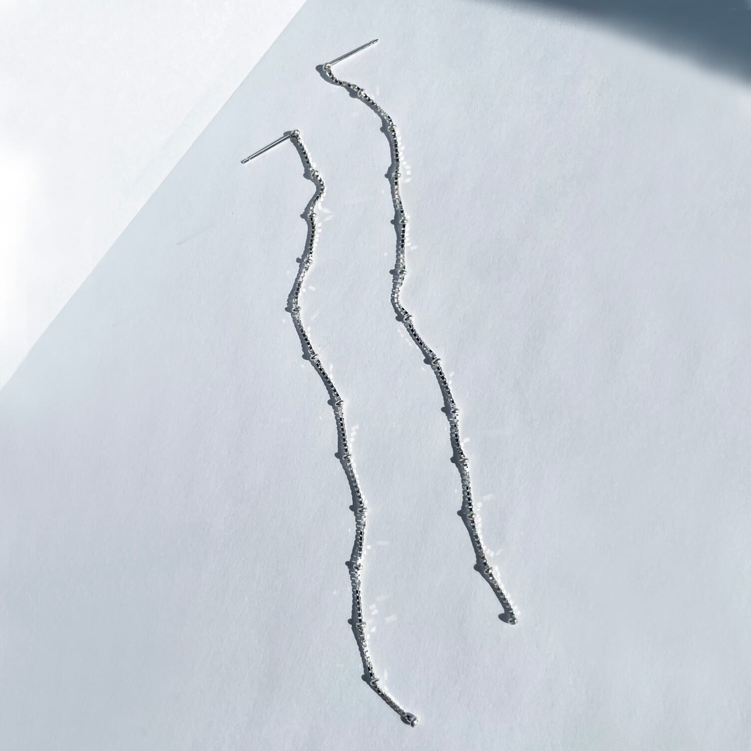 Etoilight Long Dots Chain Pierces / Sterling Silver