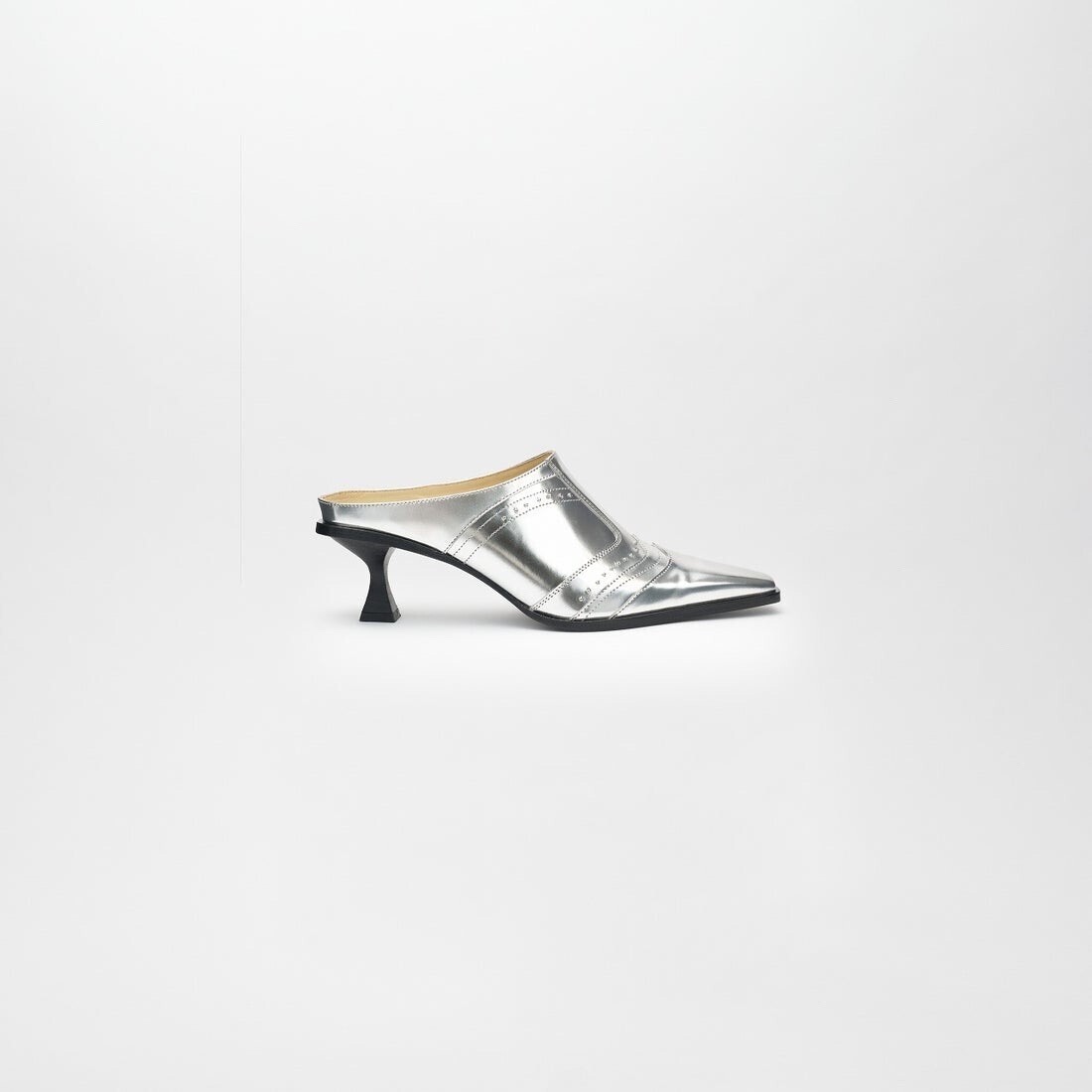 ALM. SOPHIA LEATHER MULES （Silver）