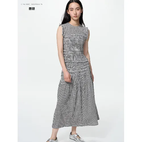 UNIQLO シャーリングT(ノースリーブ)およびシャーリングスカート