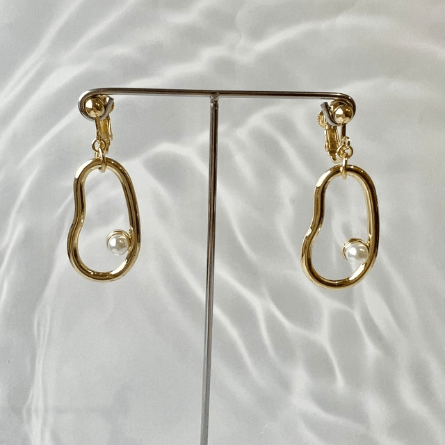 MU パール×ユニークフープピアス