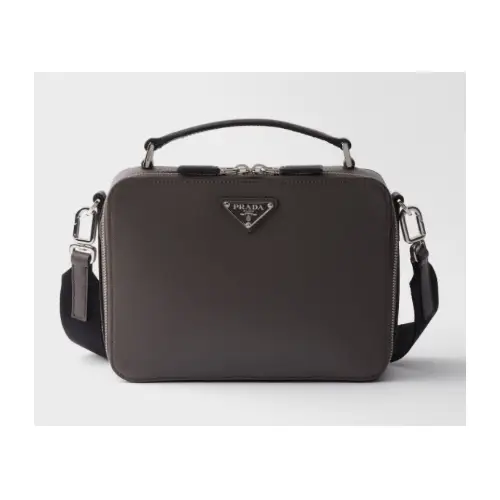 PRADA ブリック サフィアーノレザーバッグ