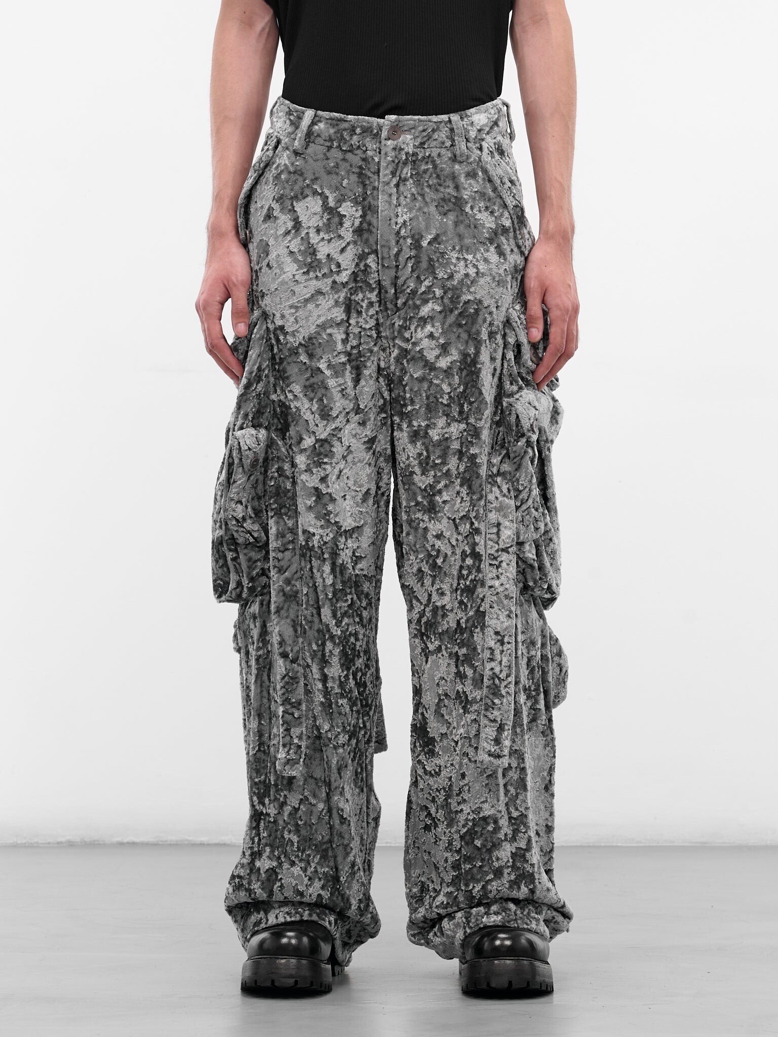 JULIUS GRAY CRUSHED VELVET CARGO PANTS
