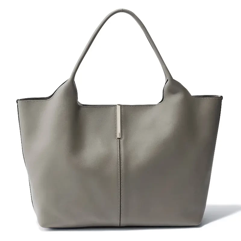 TOD’S レザー ショッピング バッグ