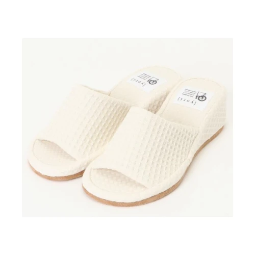LBC YORI ヒールスリッパ
