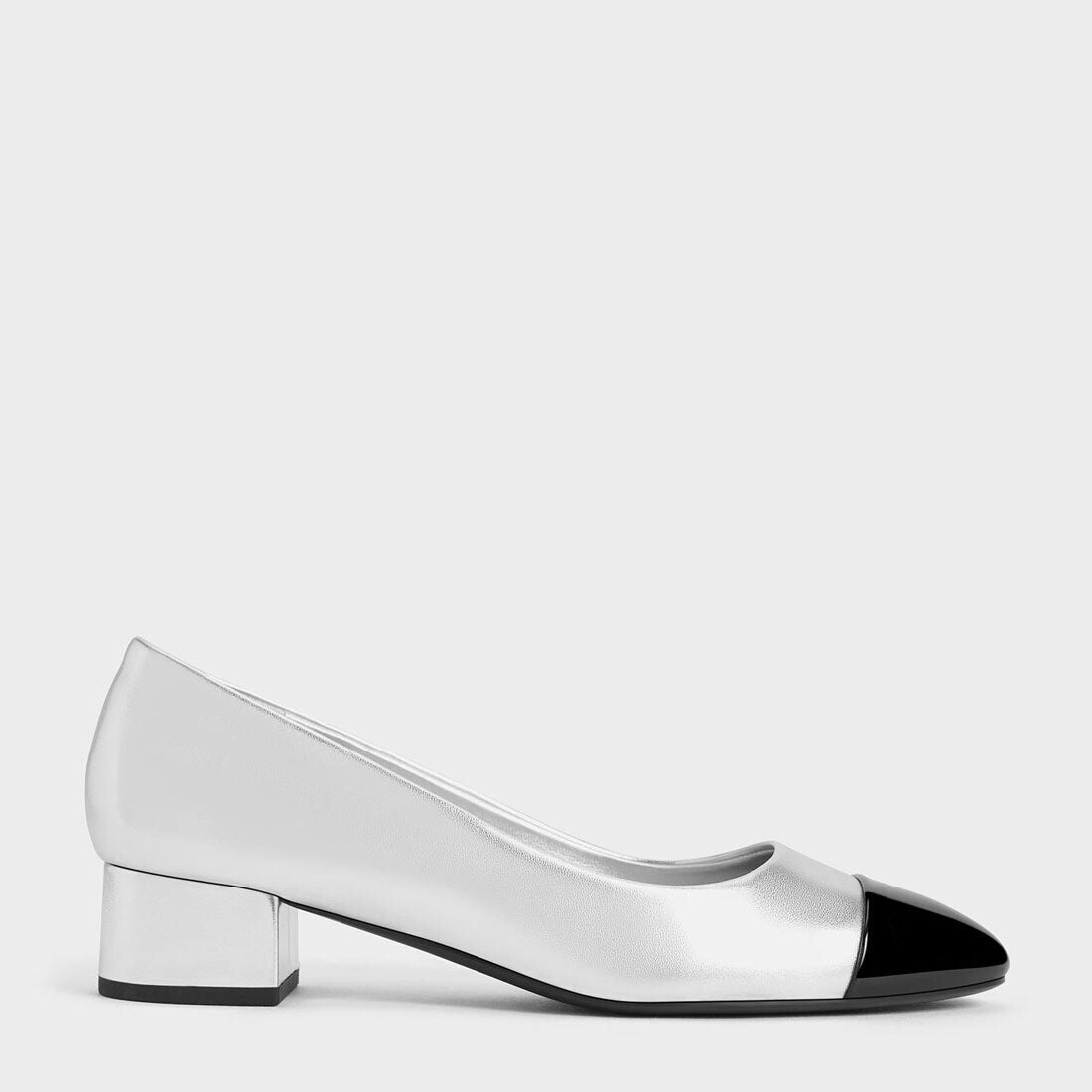 CHARLES & KEITH パテント コントラストトゥキャップパンプス