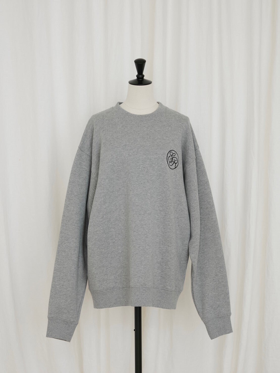 ER EMBROIDERY SWEATSHIRT