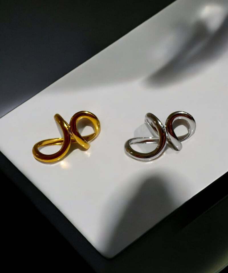 TIGRIS smooth curve ring