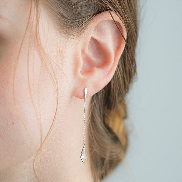 STAR JEWELRY K18 ピアスPRISM