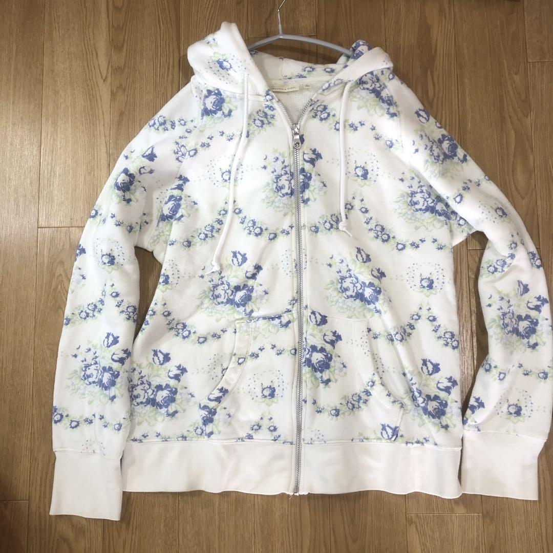 UNIQLO CABBAGES & ROSES コラボ 花柄パーカー