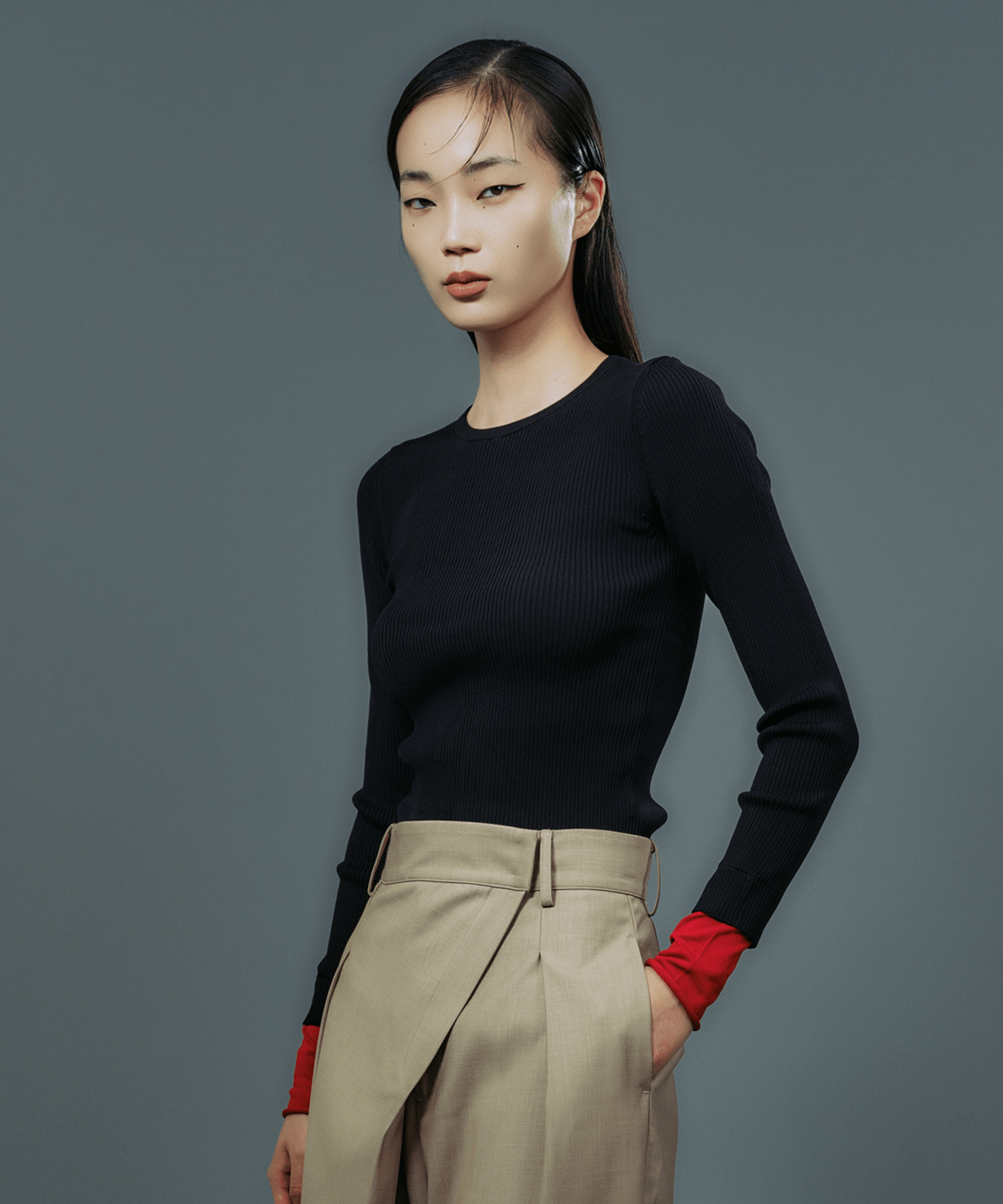LAEMUSE LAYERED SLEEVE CREW-NECK KNIT TOP