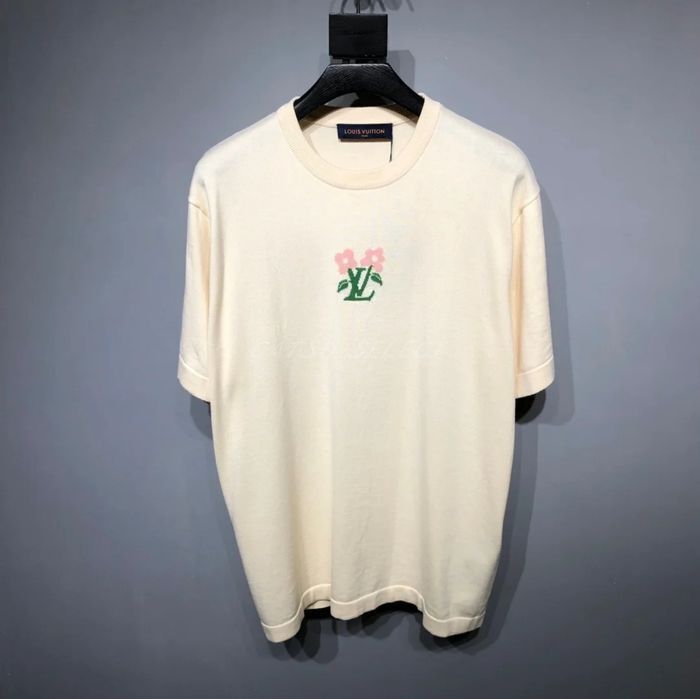 LOUIS VUITTON ロゴTシャツ