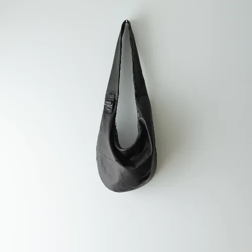 ssstein Twist Shoulder Bag