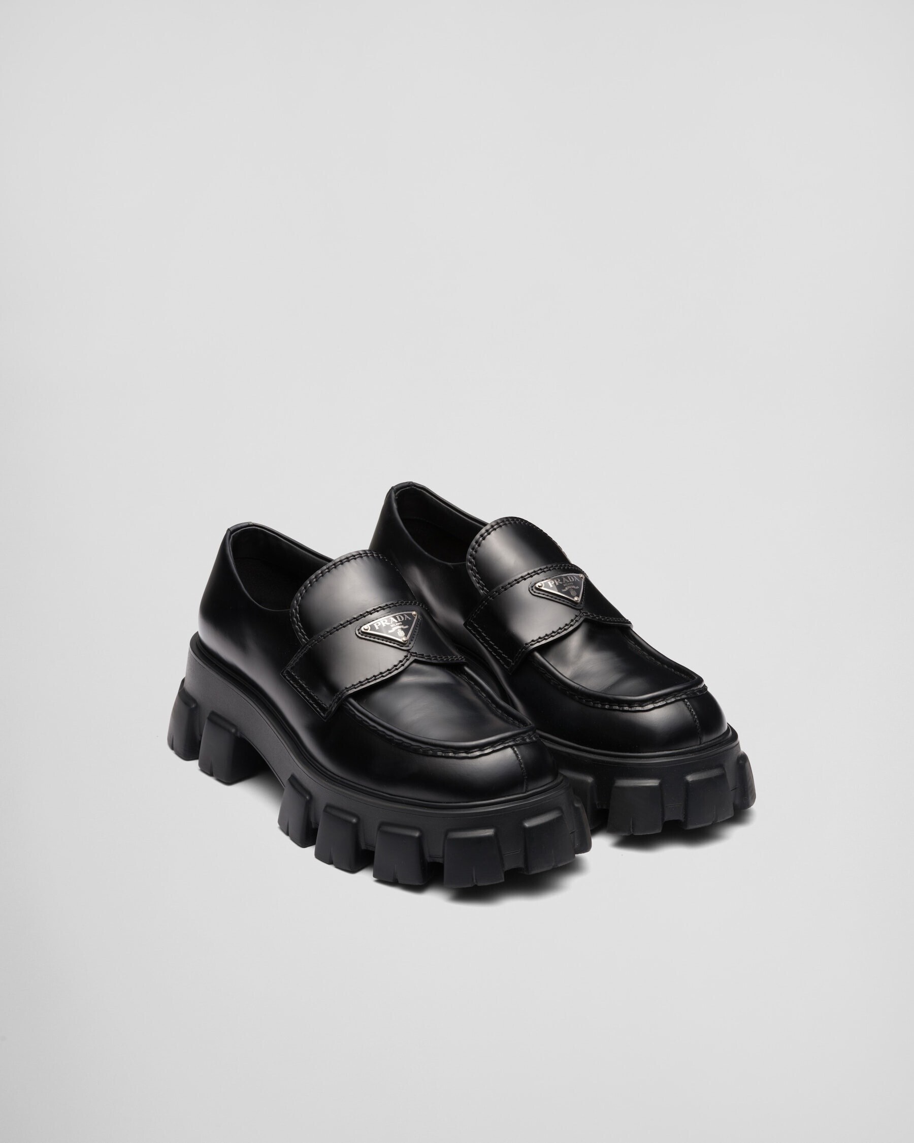 PRADA プラダ モノリス ブラッシュドレザー ローファー