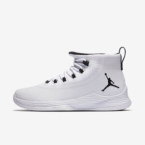 NIKE ジョーダン ウルトラ フライ 2