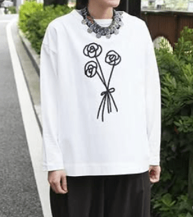 GRANDMA MAMA DAUGHTER バラの花束柄が可愛いボートネックロンTEE