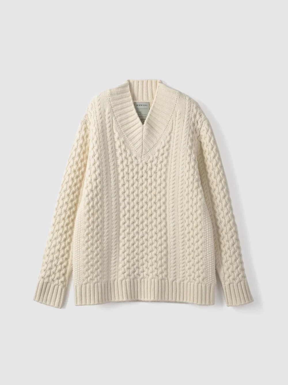 ANNUAL Fisherman's sweater 冬の寒さから身を守る肉厚なアランニット