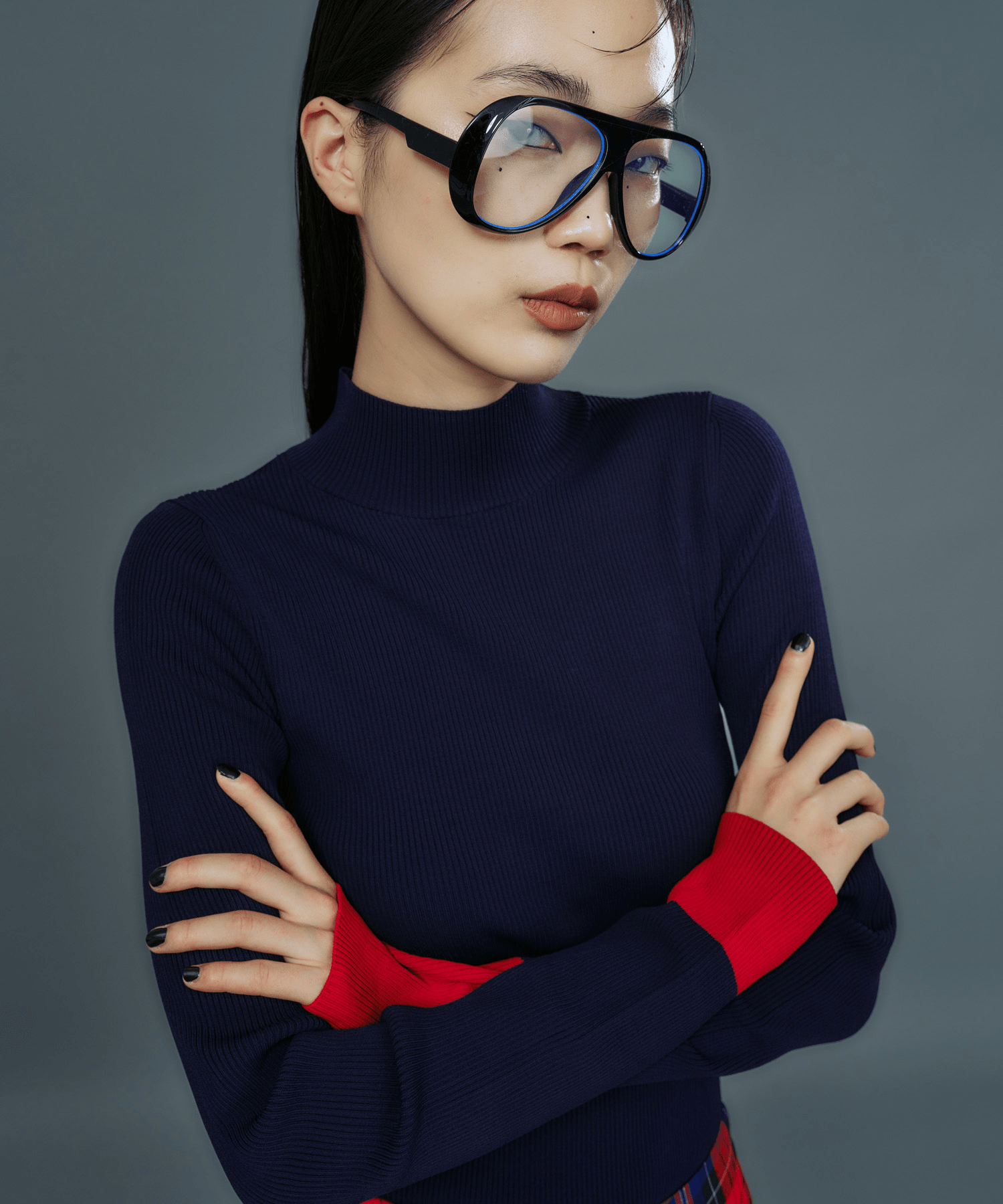 LAEMUSE TWO-TONE HIGH-NECK KNIT TOP