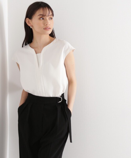 NATURAL BEAUTY BASIC カーブネックブラウス