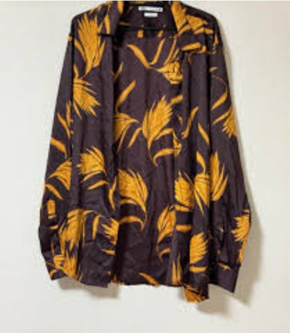 ZARA フラワープリントシャツ
