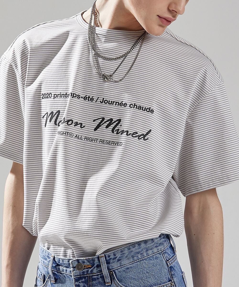 MAISON MINED HORIZON STRIPE LOGO HALF T GREY