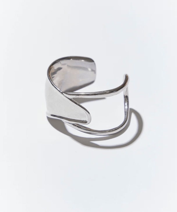 STUDIOUS Asymmetry Curve Bangle