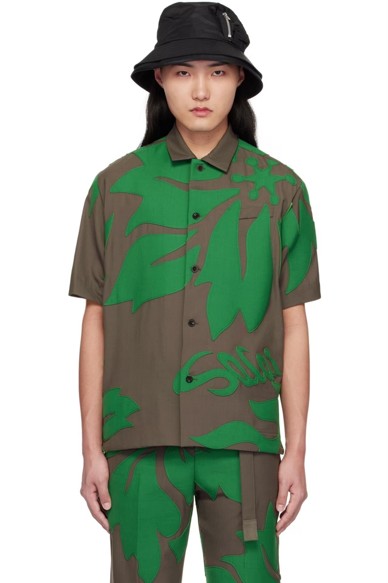 SACAI ブラウン＆グリーン Floral シャツ