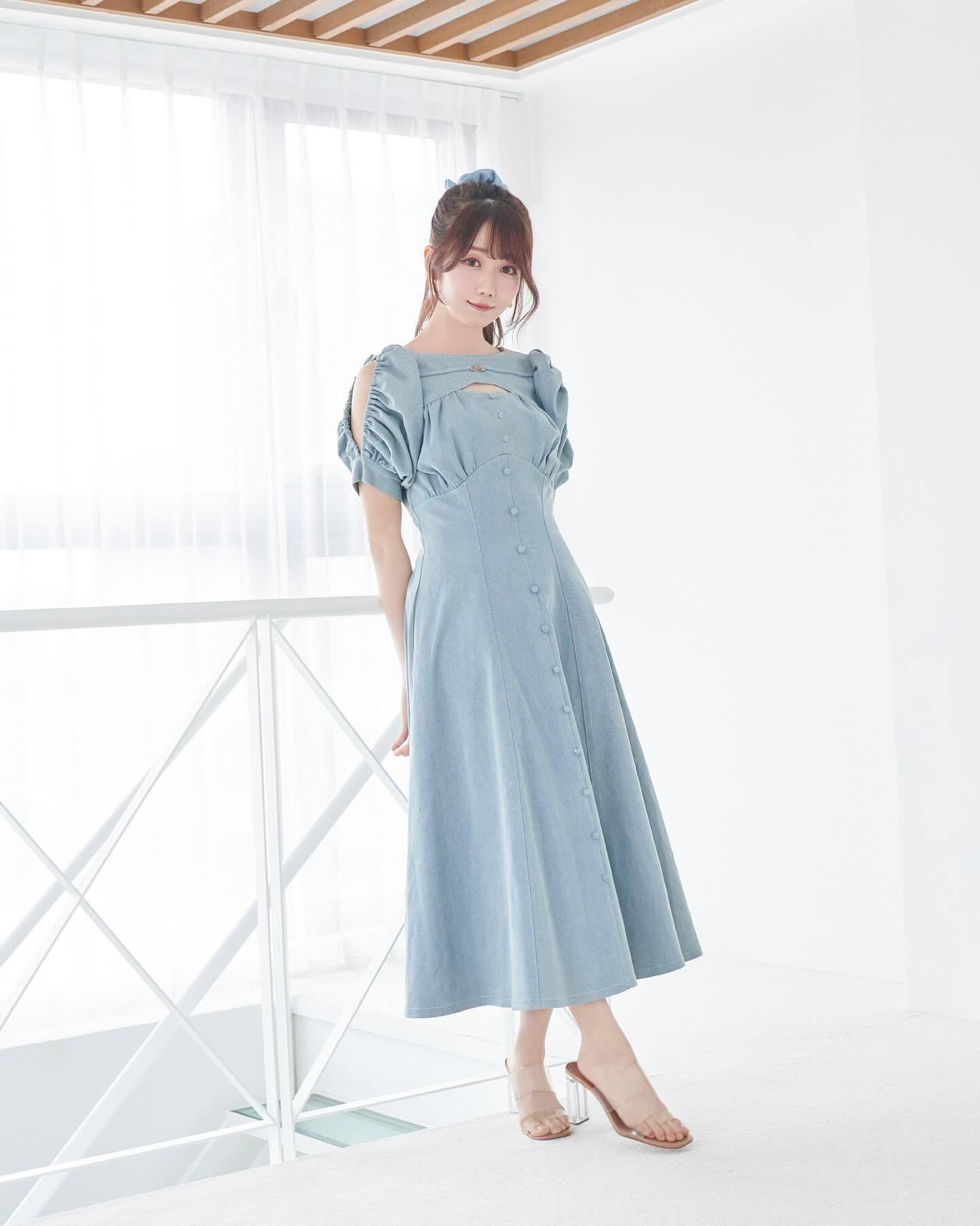 Rosé Muse Denim puff sleeves dress