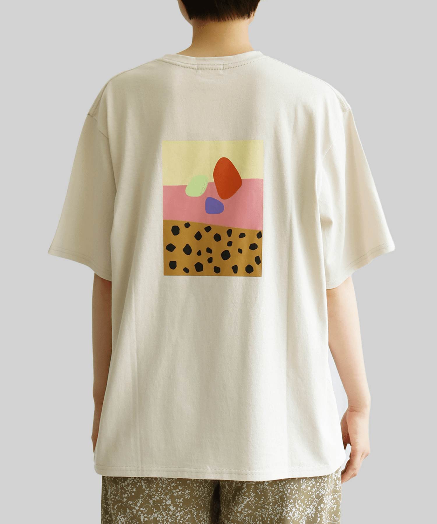 fav store 【Liilas】グラフィックプリントTシャツ