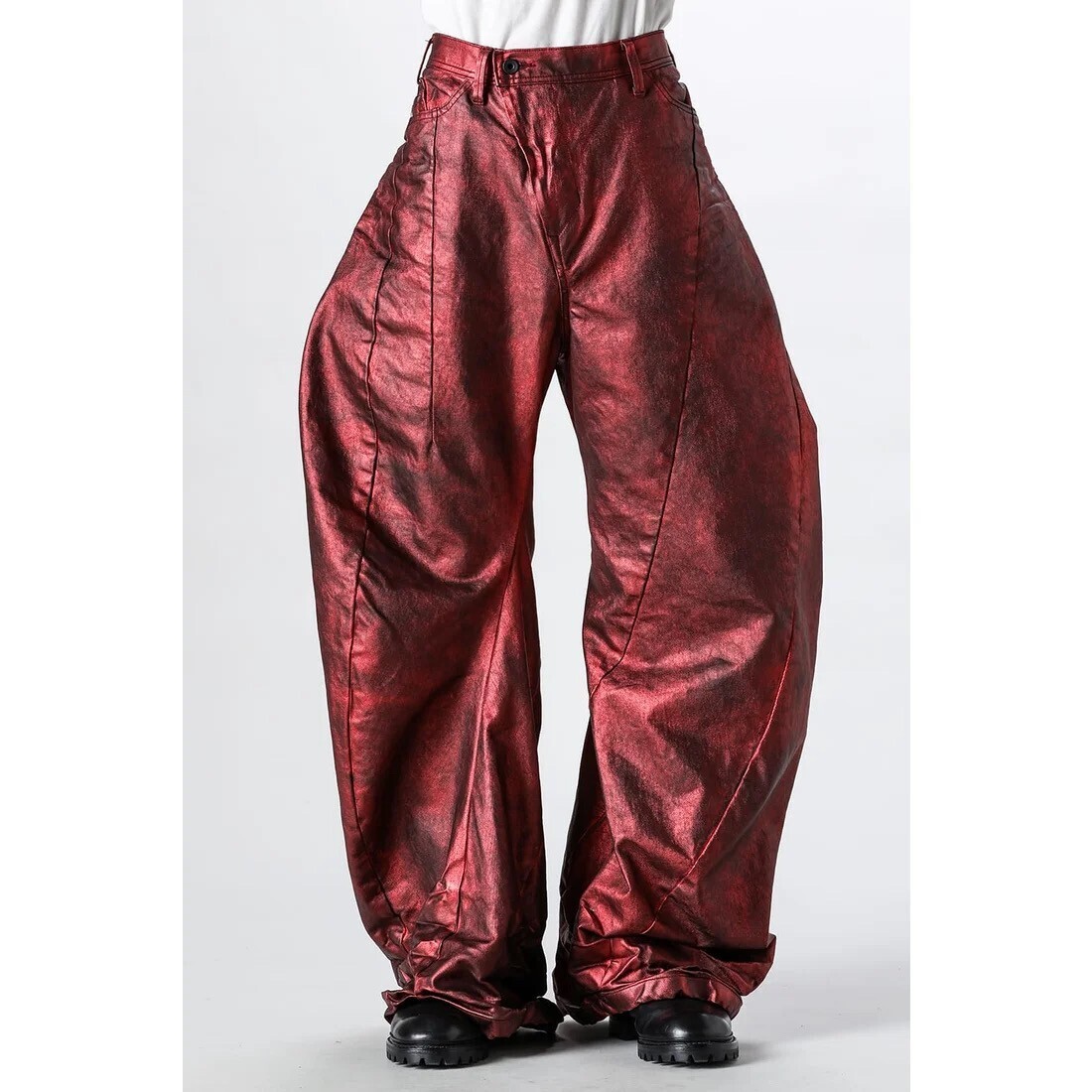 JULIUS 10oz Coated Denim Curved Wide Pants(BLOOD)
